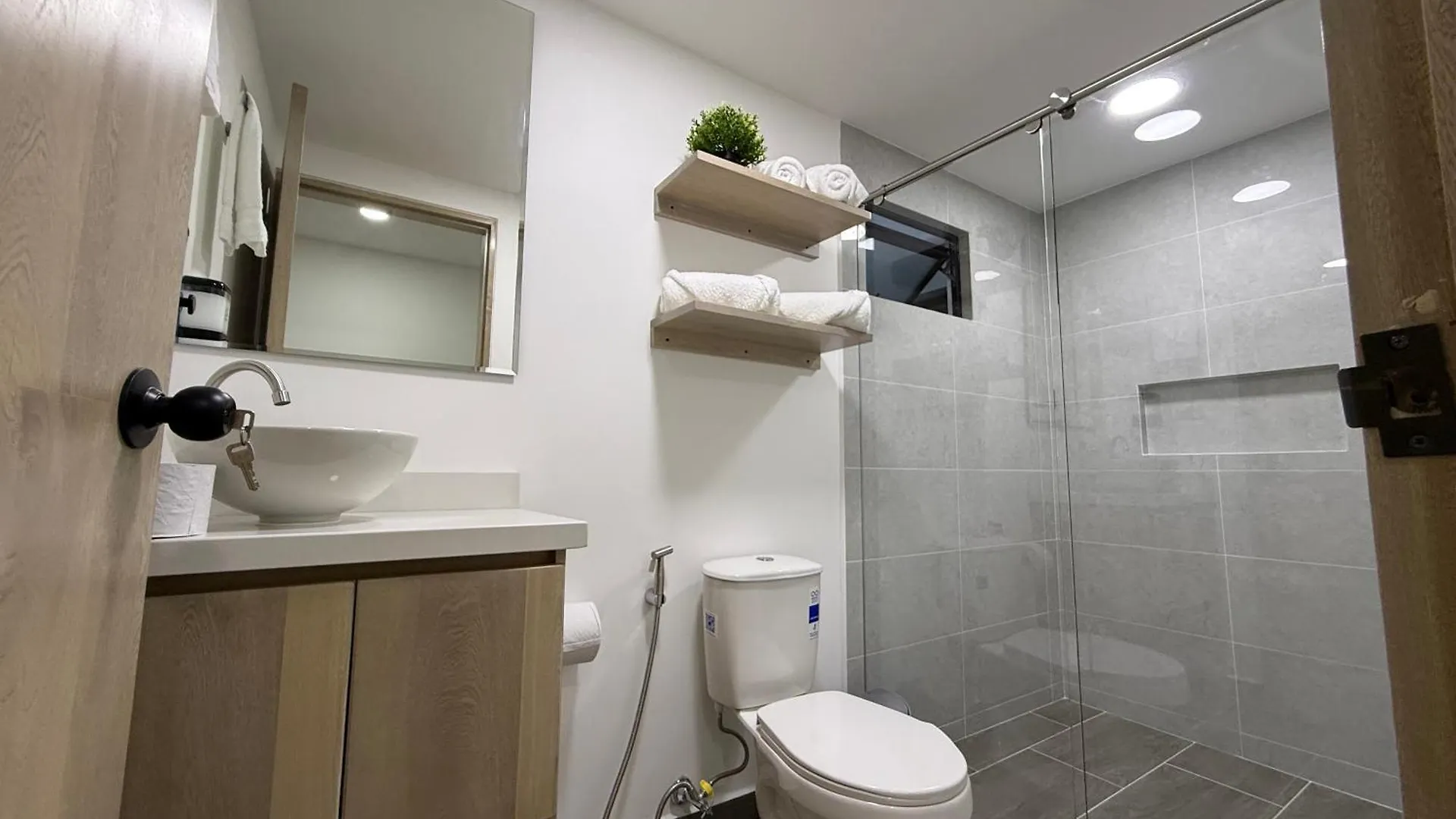Apartament Nuevo Cerca Poblado 301 Medellín 0*,